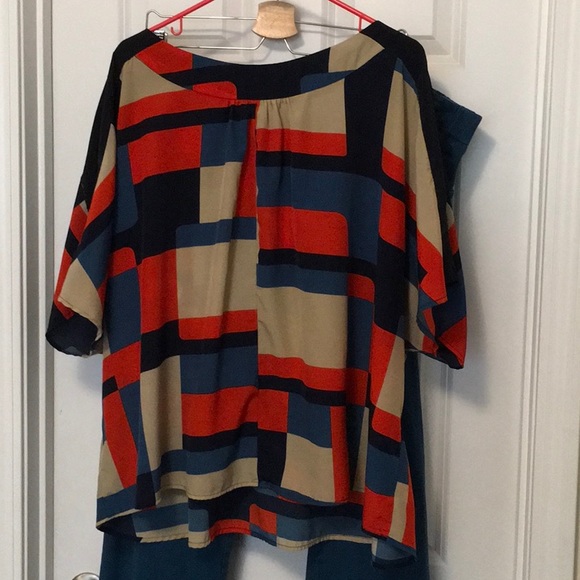 4X/24W printed top and bootcut pant set - Picture 3 of 5